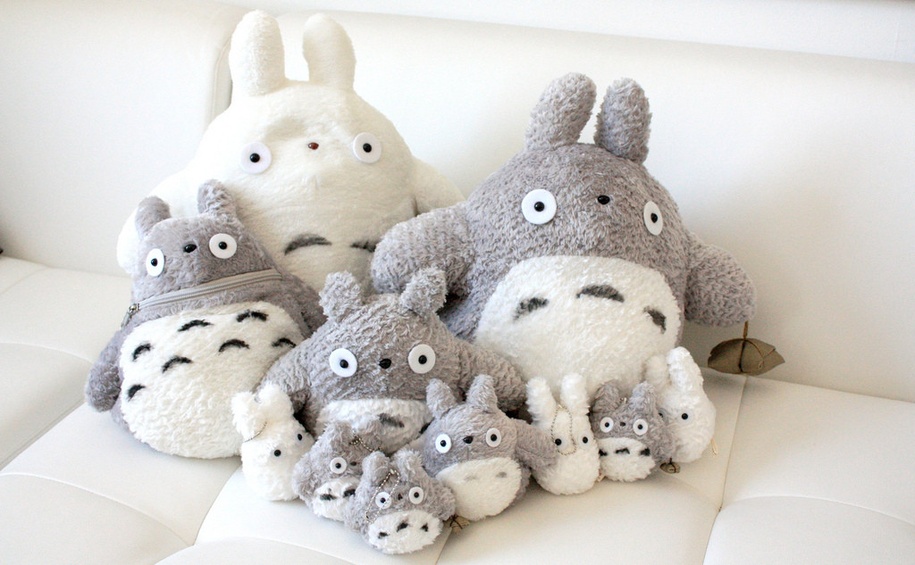A Totoro plush toy collection